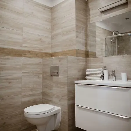 アパート Apartament Marina House Nad Niegocinem ギジツコ